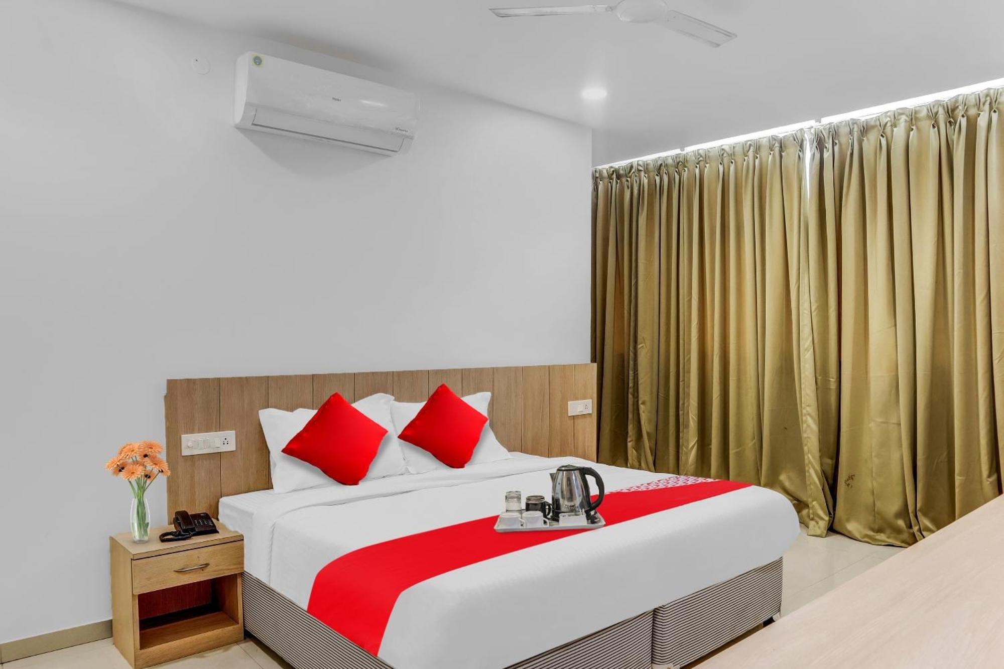 Oyo Flagship Hotel Bluemoon Варангал Экстерьер фото